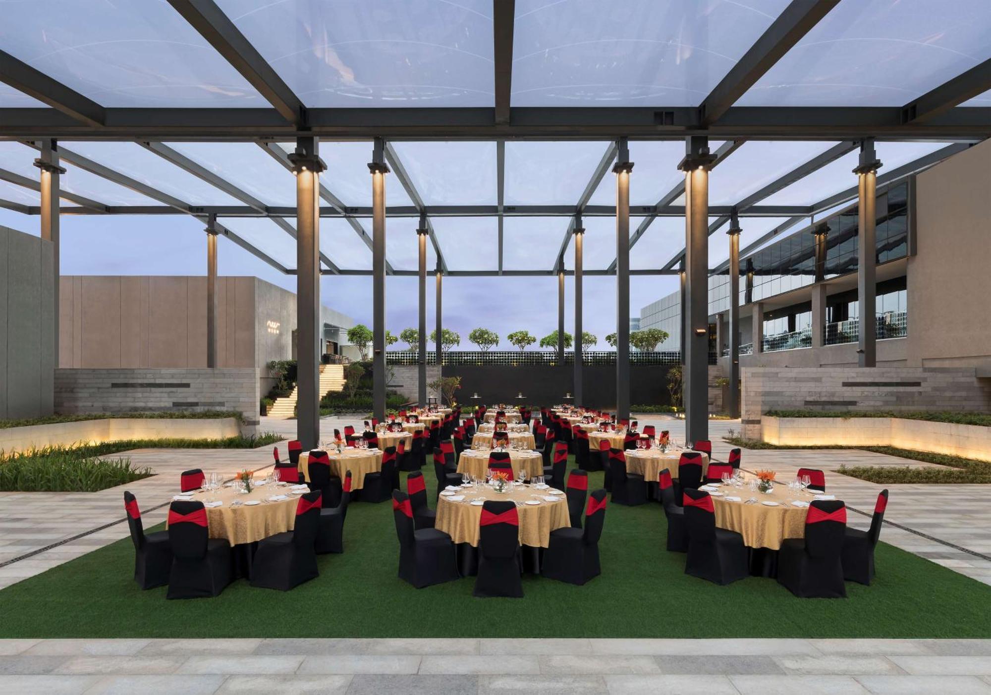 Hilton Garden Inn Bengaluru Embassy Manyata Business Park Dış mekan fotoğraf